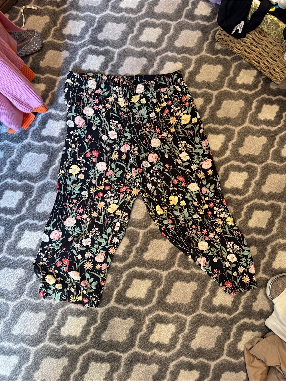 Women’s' Floral Print Black Elastic-Waist Harem Pants